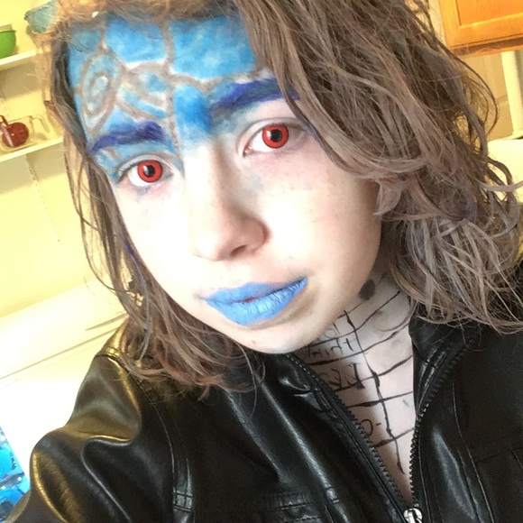 Meet your Posher, Adrian - Picture 2 of 4